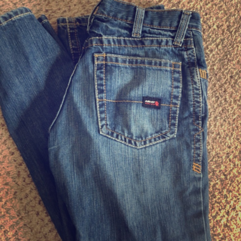 Men’s Ariat FR jeans size 31x34 M4